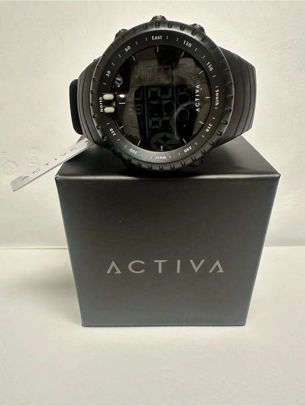 Activa Odyssey X Invicta Men’s Digital Watch - Picture 3 of 4